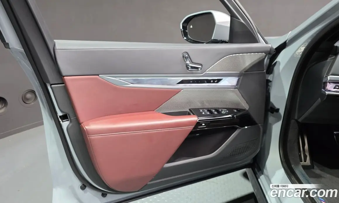 BMW 7 серия 2023 3.0 автомат (гидро), фото 14