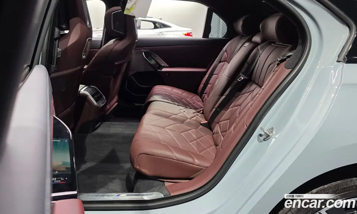 BMW 7 серия 2023 3.0 автомат (гидро), фото 17
