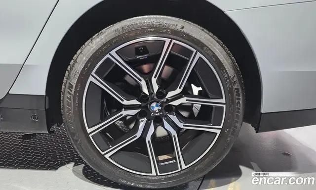 BMW 7 серия 2023 3.0 автомат (гидро), миниатюра 7