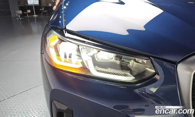 BMW X4 2022 2.0 автомат (гидро), миниатюра 7