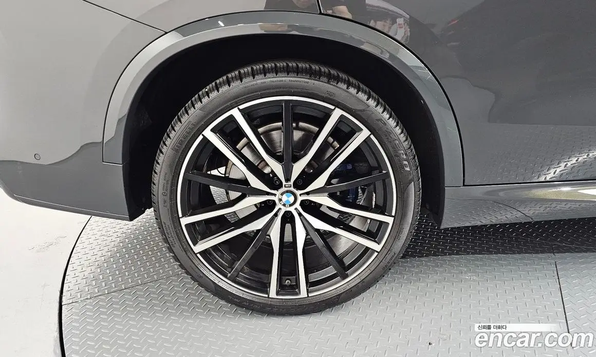 BMW X5 2023 3.0 автомат (гидро), фото 5