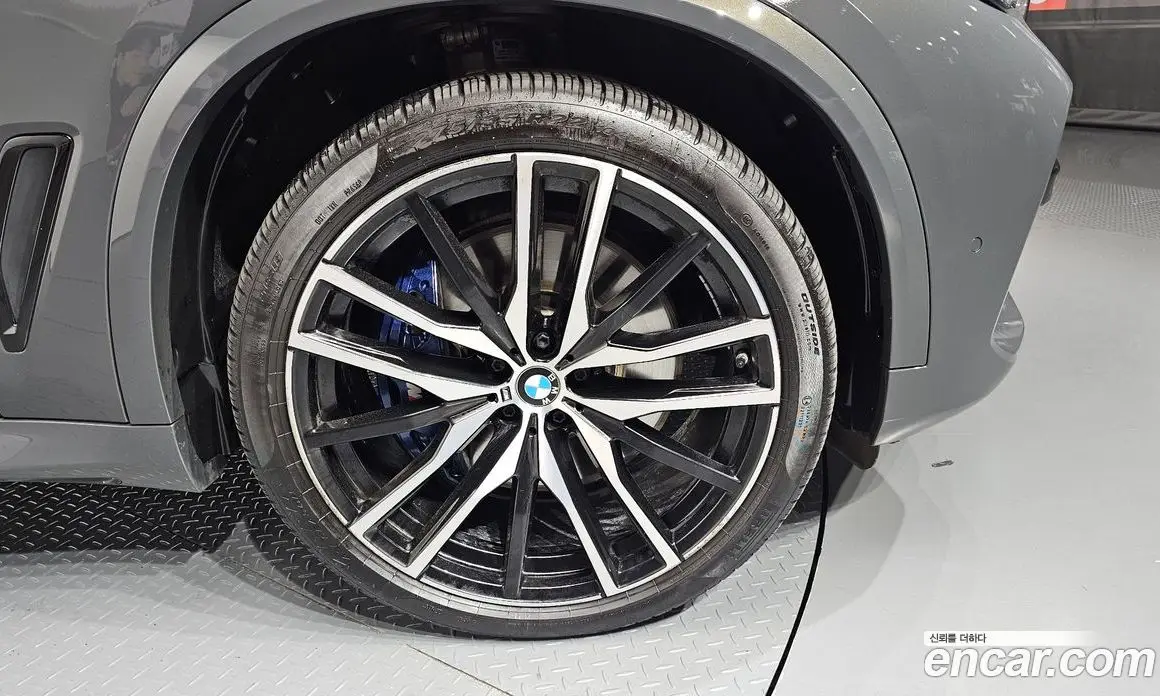 BMW X5 2023 3.0 автомат (гидро), фото 7