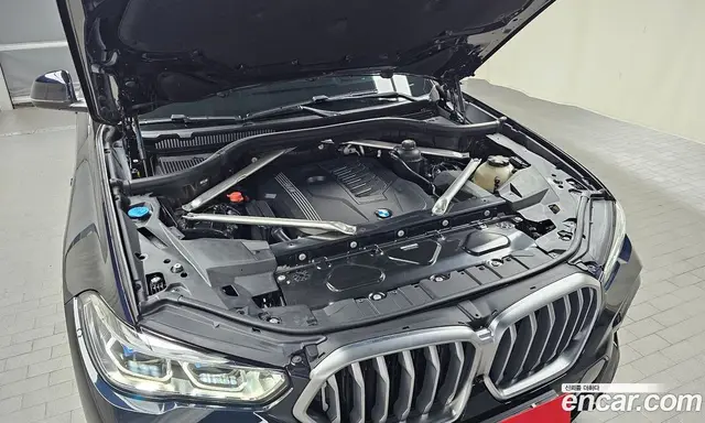 BMW X6 2022 3.0 автомат (гидро), миниатюра 6