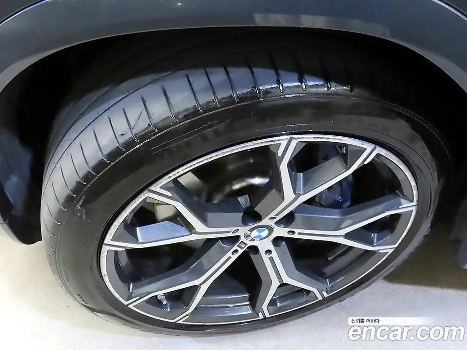 BMW X6 2022 3.0 автомат (гидро), фото 20