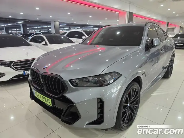 BMW X6, 2025, 6 114 км