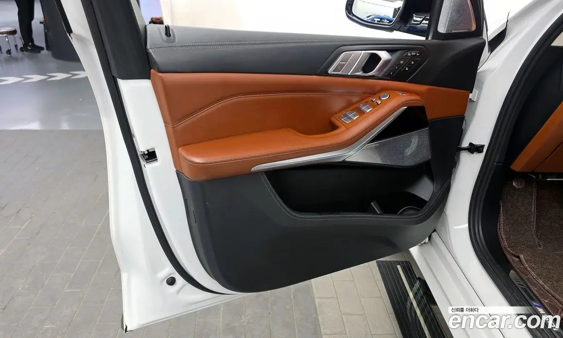 BMW X7 2020 4.4 автомат (гидро), фото 14