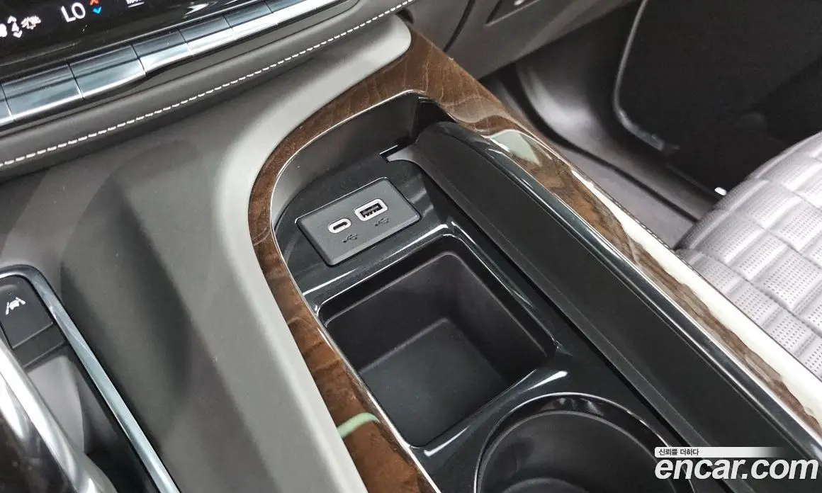 Cadillac Escalade 2021 6.2 автомат (гидро), фото 33 Cadillac Escalade 2021 6.2 автомат (гидро), фото 33