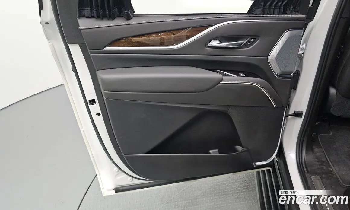 Cadillac Escalade 2021 6.2 автомат (гидро), фото 34 Cadillac Escalade 2021 6.2 автомат (гидро), фото 34