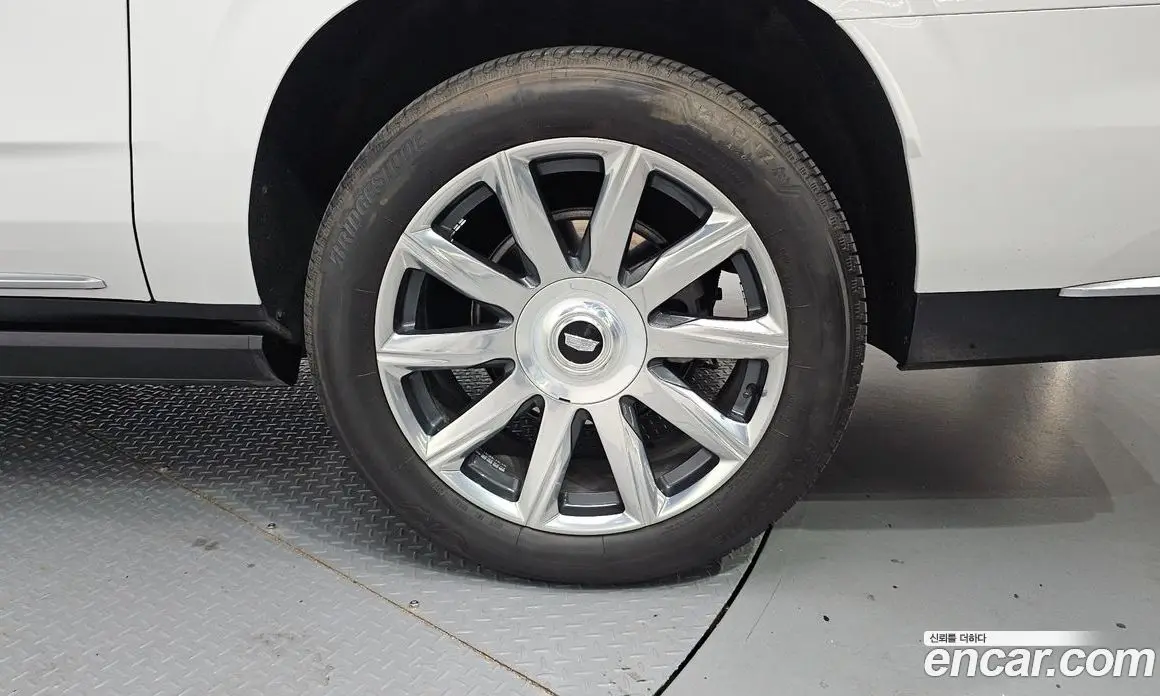 Cadillac Escalade 2021 6.2 автомат (гидро), фото 7 Cadillac Escalade 2021 6.2 автомат (гидро), фото 7