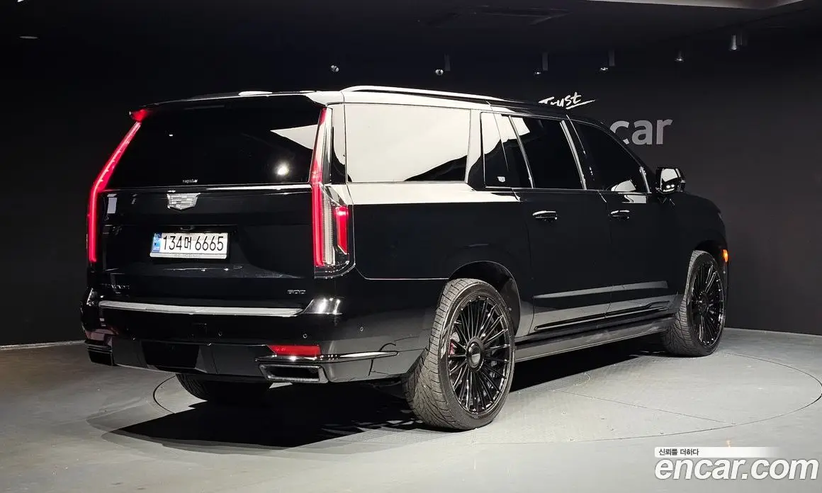 Cadillac Escalade 2023 6.2 автомат (гидро), фото 2 Cadillac Escalade 2023 6.2 автомат (гидро), фото 2