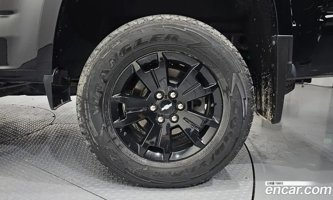 Chevrolet Colorado 2021 3.6 автомат (гидро), фото 5