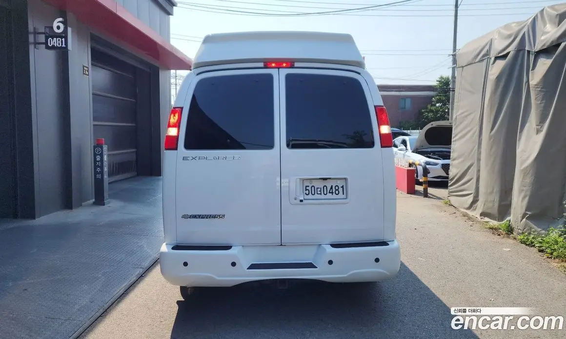 Chevrolet Express Van 2017 6.0 автомат (гидро), фото 4