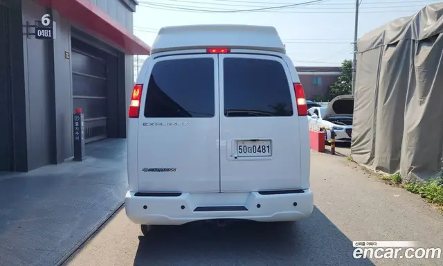 Chevrolet Express Van 2017 6.0 автомат (гидро), миниатюра 4