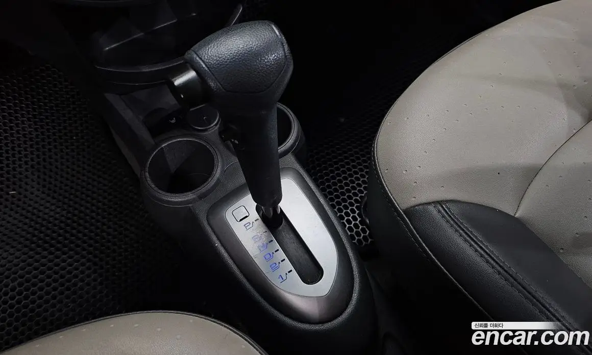 Chevrolet Spark 2011 1.0 автомат (гидро), фото 11