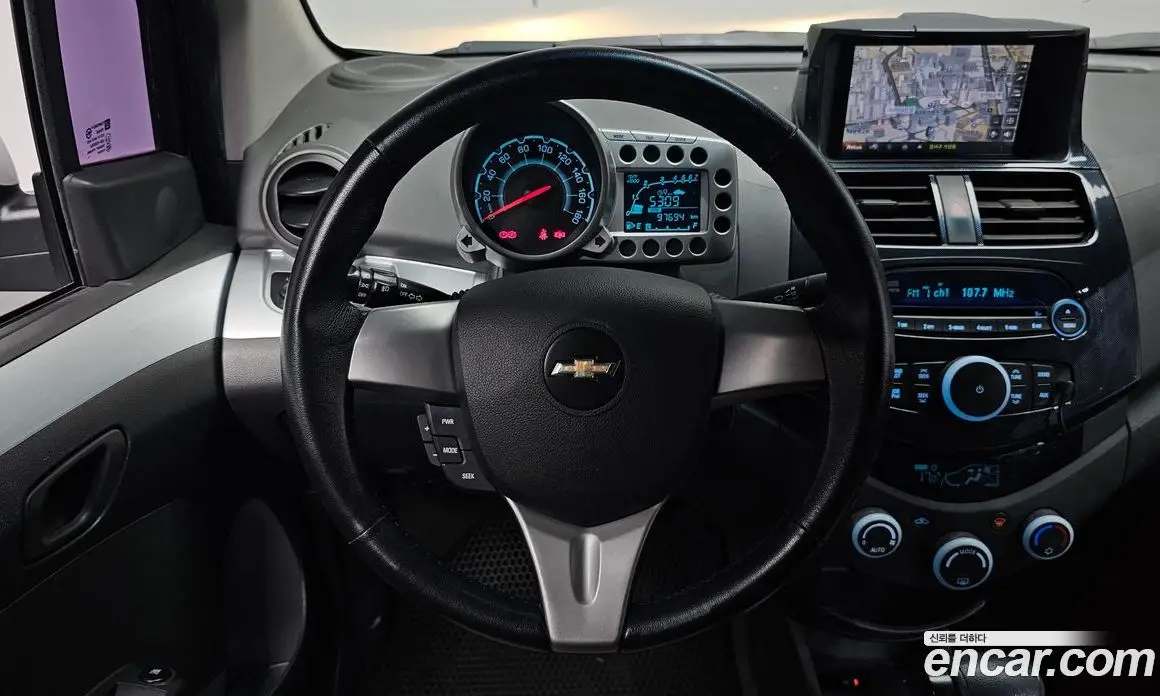 Chevrolet Spark 2011 1.0 автомат (гидро), фото 17