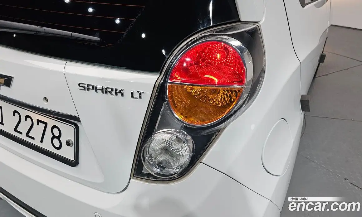 Chevrolet Spark 2011 1.0 автомат (гидро), фото 8