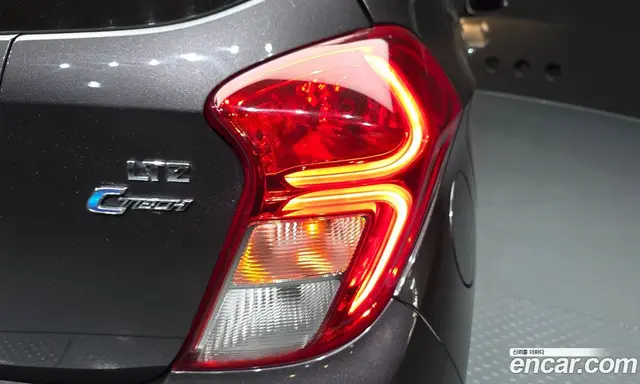Chevrolet Spark 2016 1.0 автомат (гидро), миниатюра 9