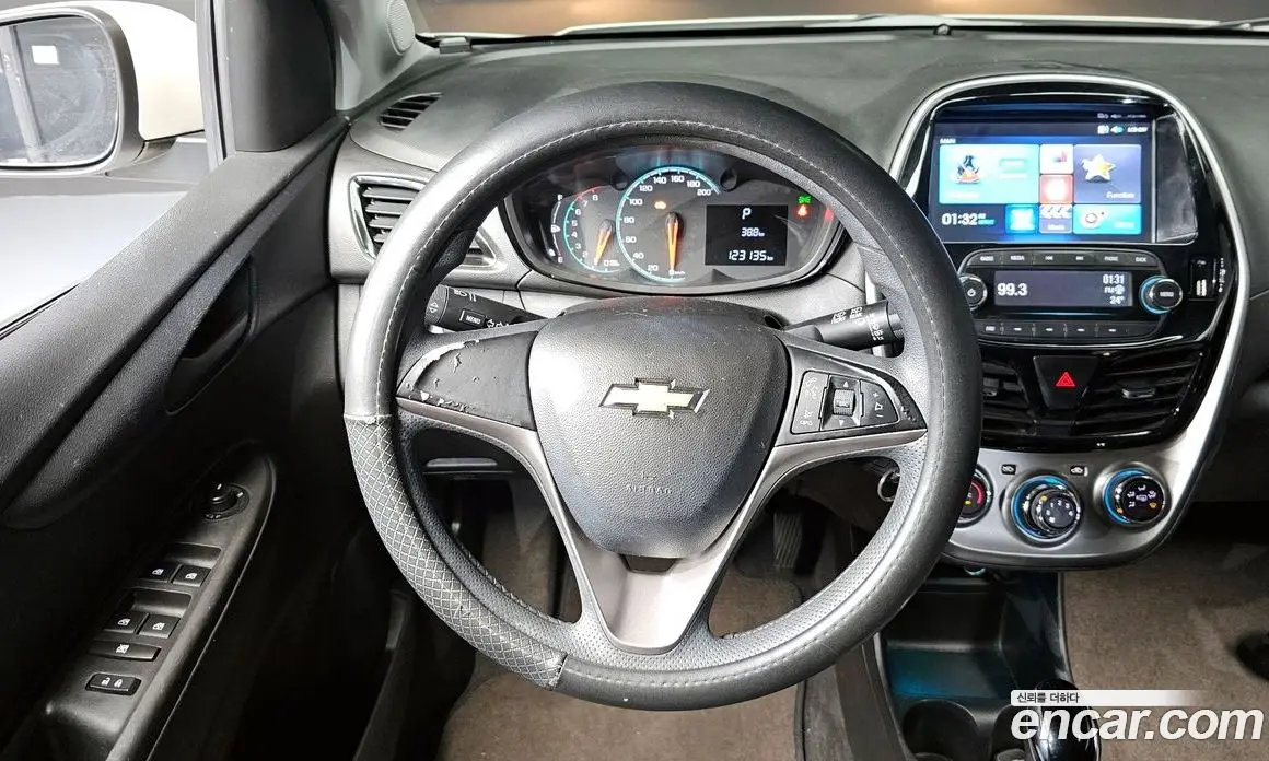 Chevrolet Spark 2016 1.0 автомат (гидро), фото 12