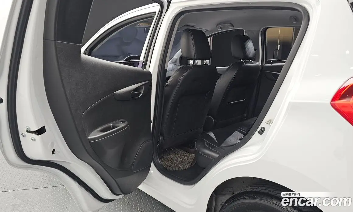 Chevrolet Spark 2017 1.0 автомат (гидро), фото 18