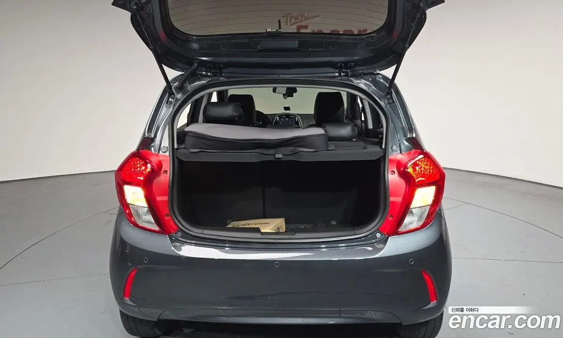 Chevrolet Spark 2017 1.0 автомат (гидро), фото 25