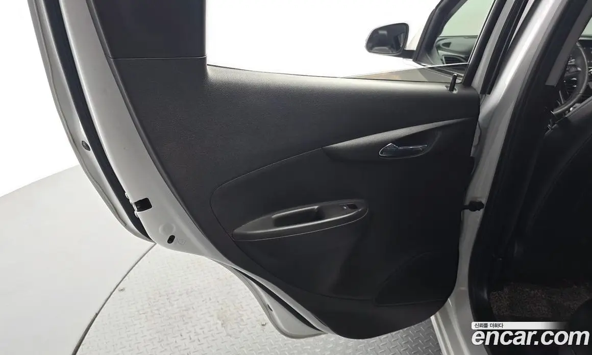 Chevrolet Spark 2019 1.0 автомат (гидро), фото 15