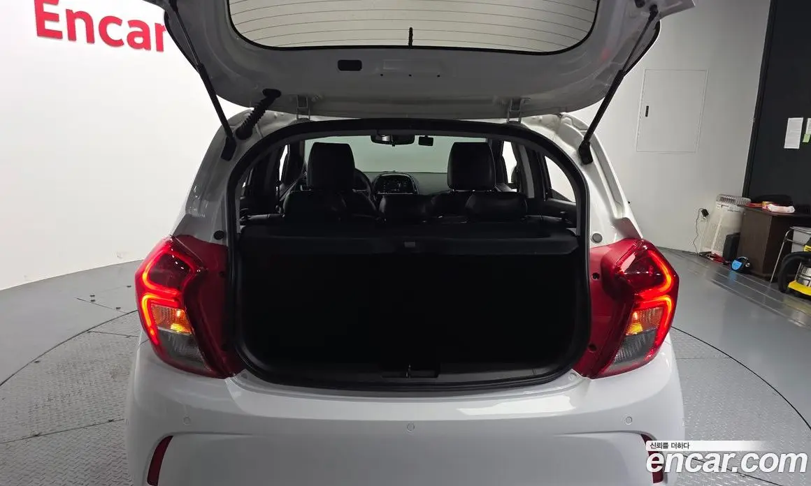 Chevrolet Spark 2019 1.0 автомат (гидро), фото 31