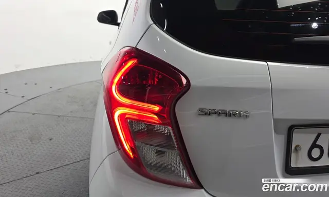 Chevrolet Spark 2019 1.0 автомат (гидро), миниатюра 9