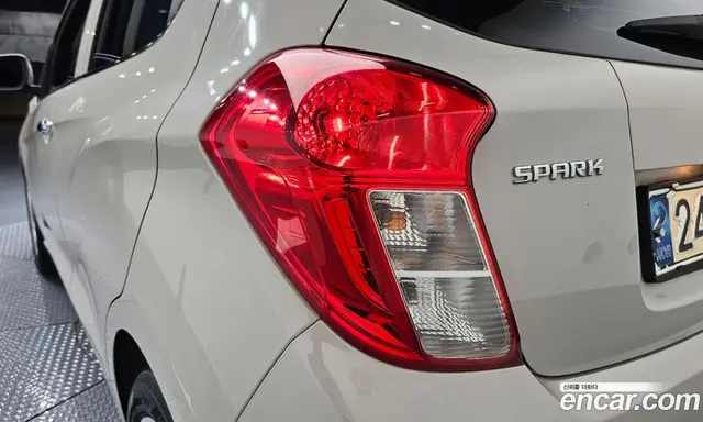 Chevrolet Spark 2020 1.0 автомат (гидро), миниатюра 9