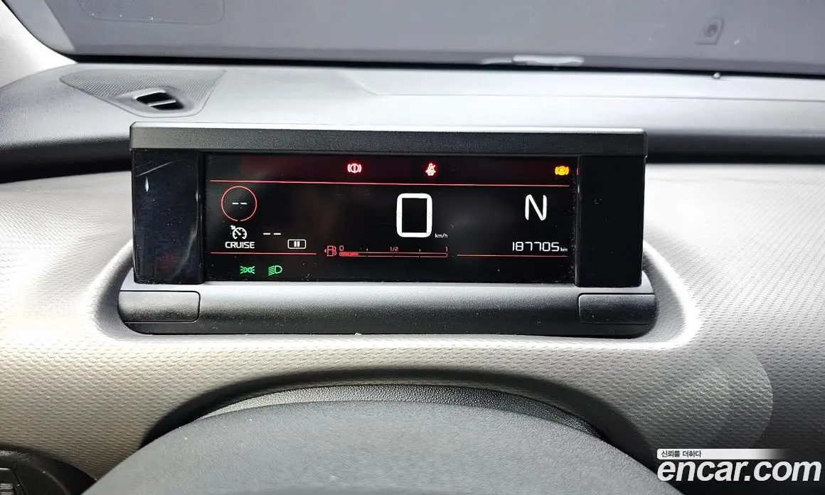Citroen C4 Cactus 2018 1.6 автомат (гидро), фото 8 Citroen C4 Cactus 2018 1.6 автомат (гидро), фото 8
