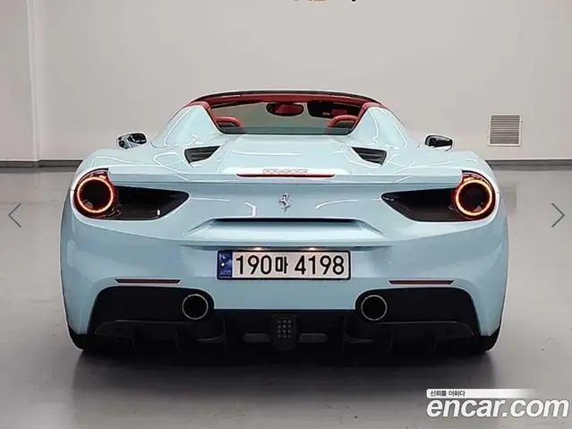 Ferrari 488 2017 3.9 автомат (гидро), миниатюра 3