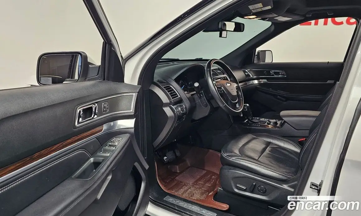 Ford Explorer 2019 2.3 автомат (гидро), фото 12