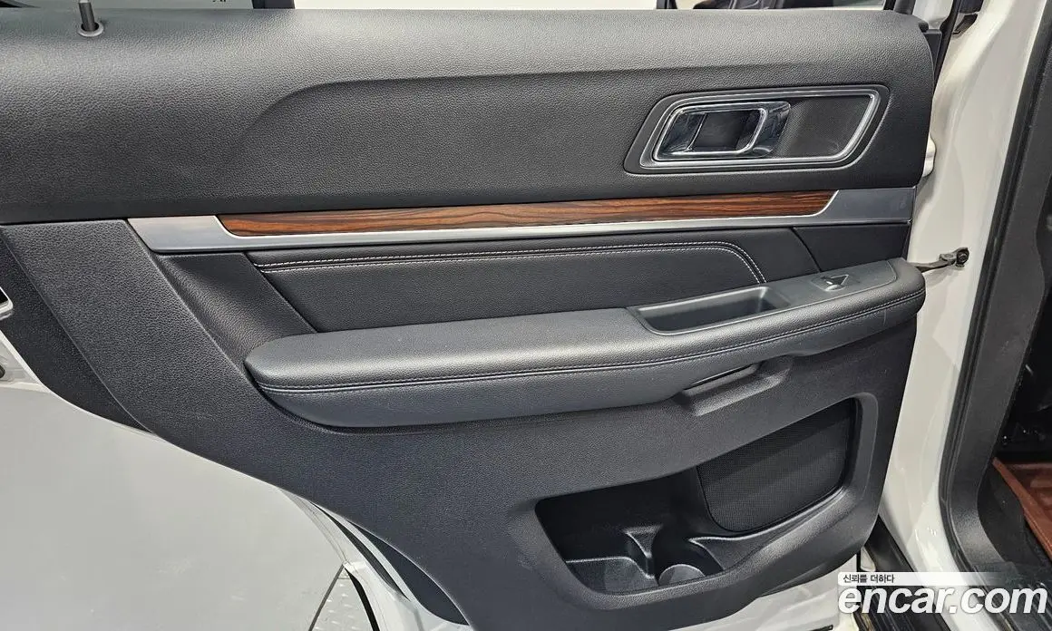 Ford Explorer 2019 2.3 автомат (гидро), фото 14