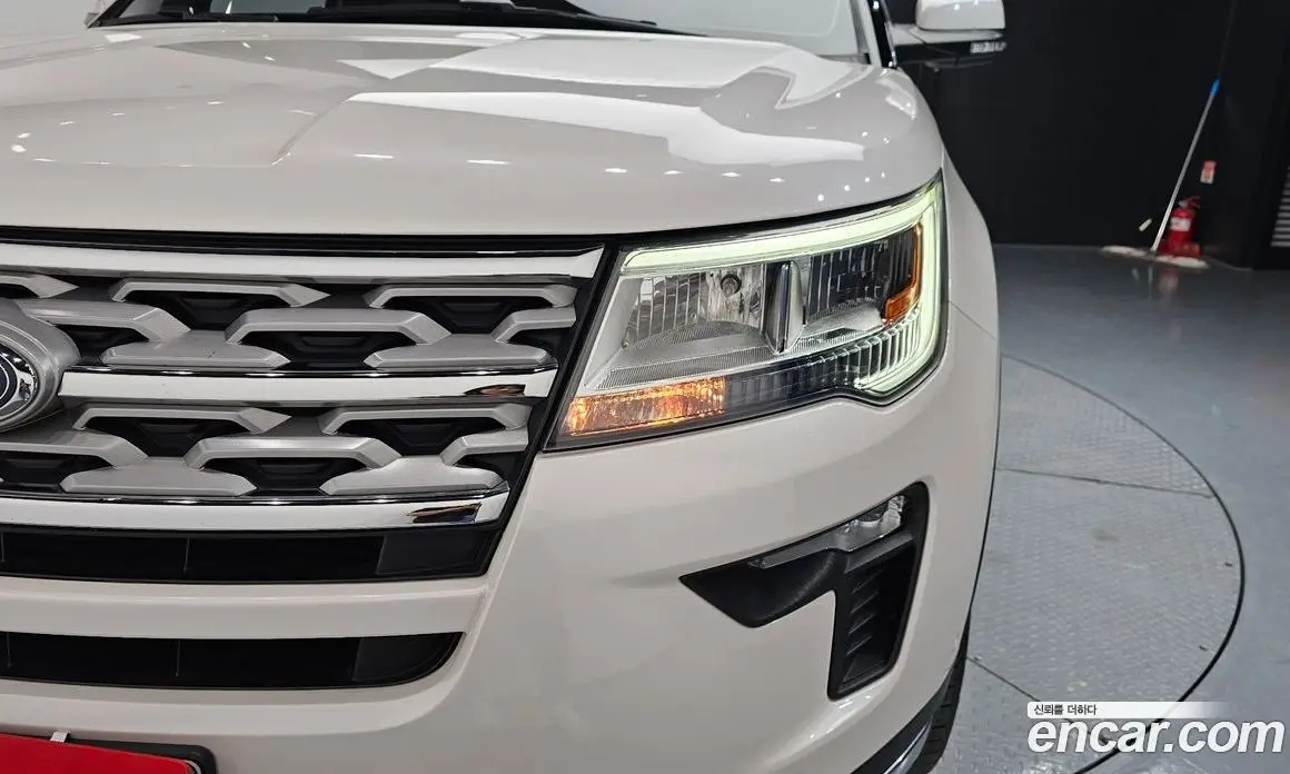 Ford Explorer 2019 2.3 автомат (гидро), фото 7