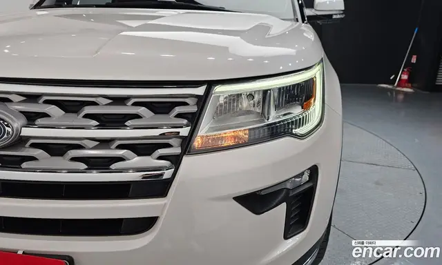 Ford Explorer 2019 2.3 автомат (гидро), миниатюра 7