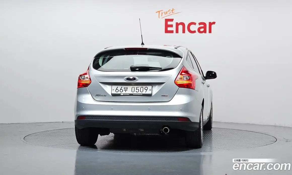 Ford Focus 2015 2.0 автомат (гидро), фото 4