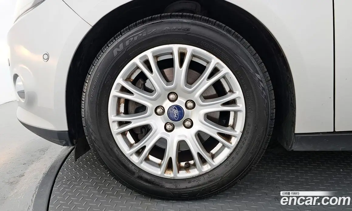 Ford Focus 2015 2.0 автомат (гидро), фото 5