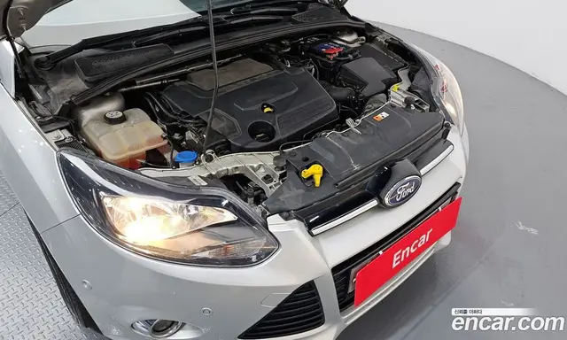 Ford Focus 2015 2.0 автомат (гидро), миниатюра 6