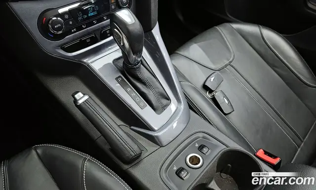 Ford Focus 2015 2.0 автомат (гидро), миниатюра 9