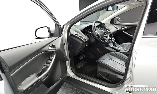 Ford Focus 2015 2.0 автомат (гидро), миниатюра 10