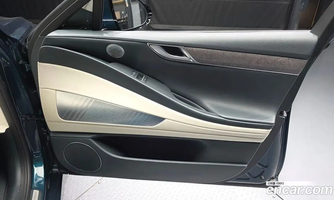 Genesis G80 2023 0.2 автомат (гидро), фото 14