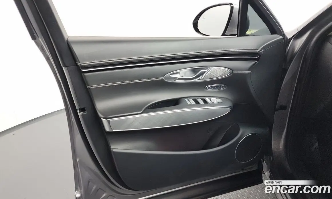Genesis GV70 2022 0.1 автомат (гидро), фото 14