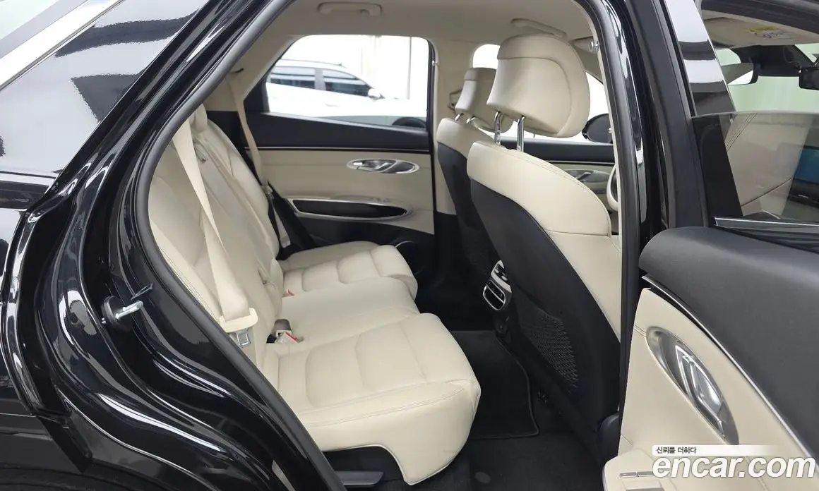 Genesis GV70 2023 2.5 автомат (гидро), фото 12