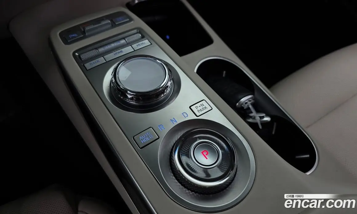 Genesis GV70 2023 2.5 автомат (гидро), фото 9