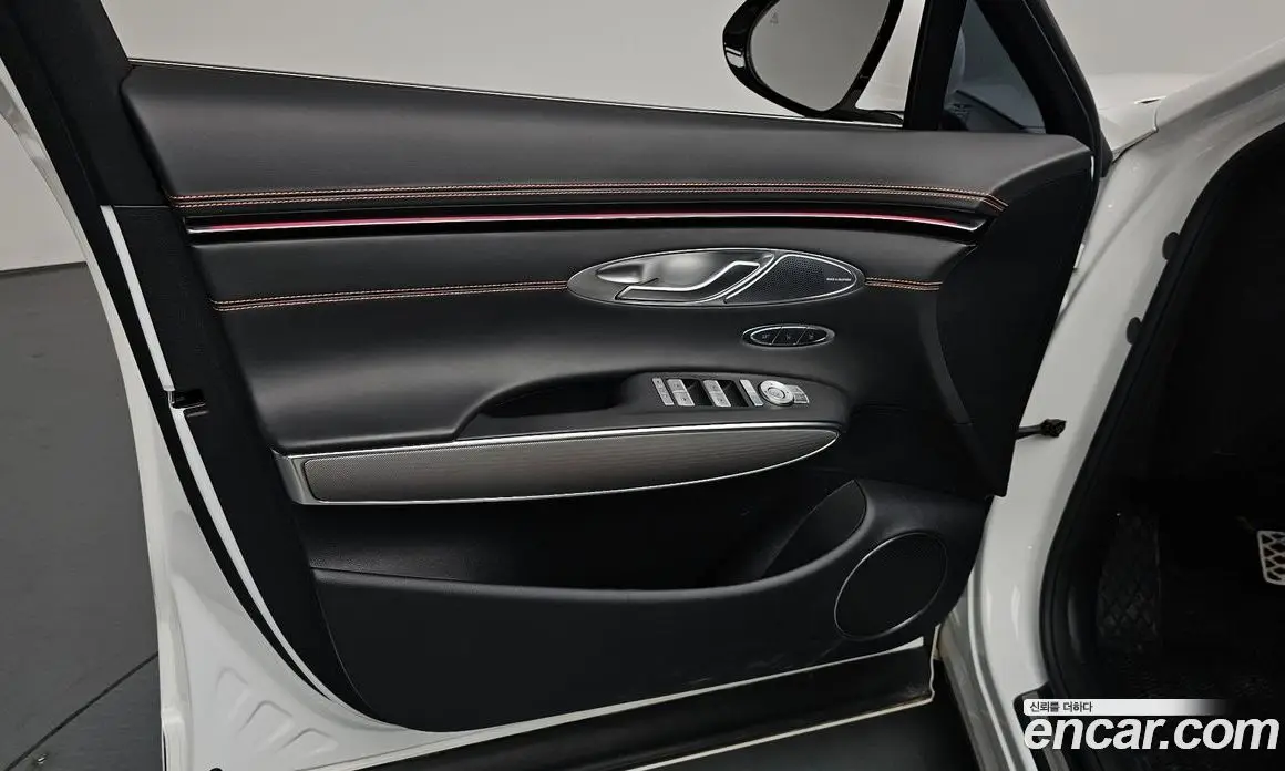 Genesis GV70 2024 2.5 автомат (гидро), фото 13