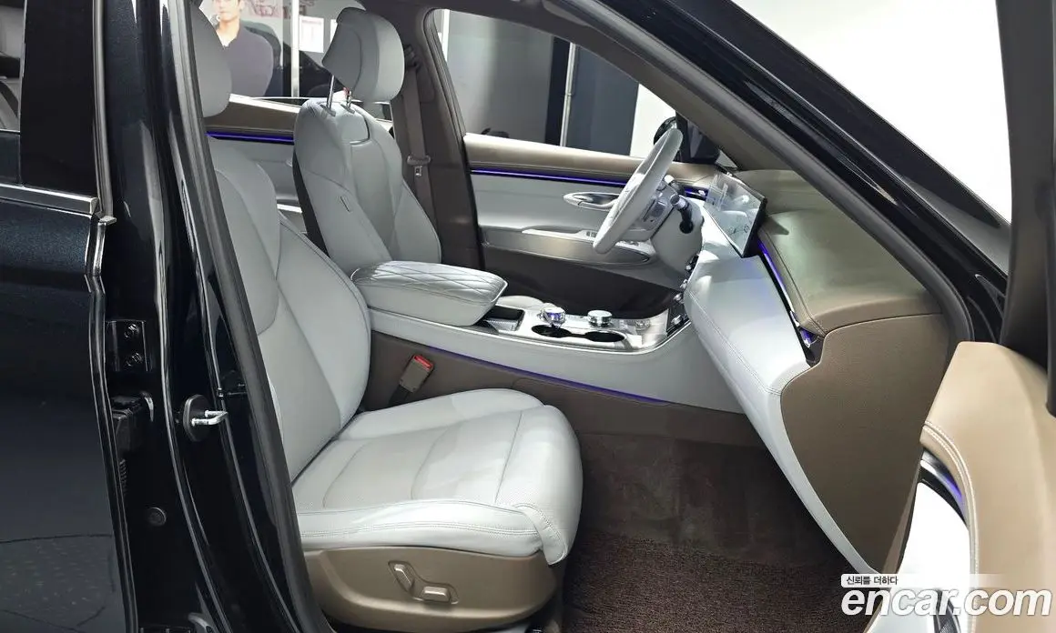 Genesis GV70 2024 2.5 автомат (гидро), фото 16