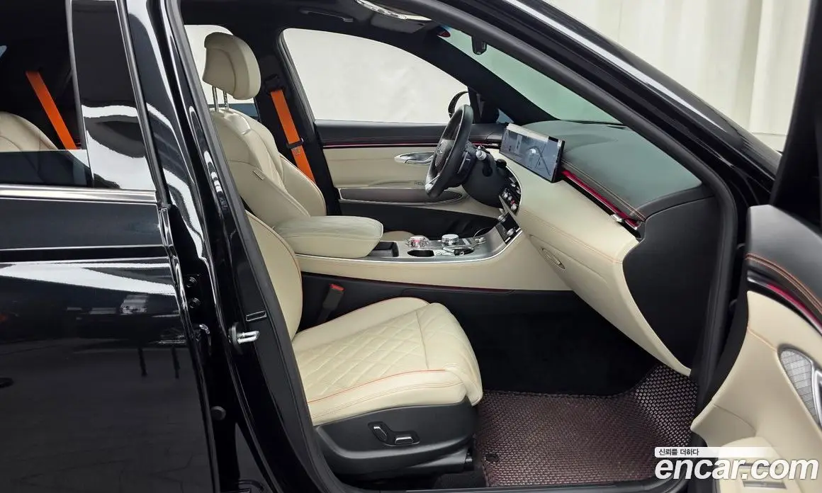 Genesis GV70 2024 2.5 автомат (гидро), фото 17