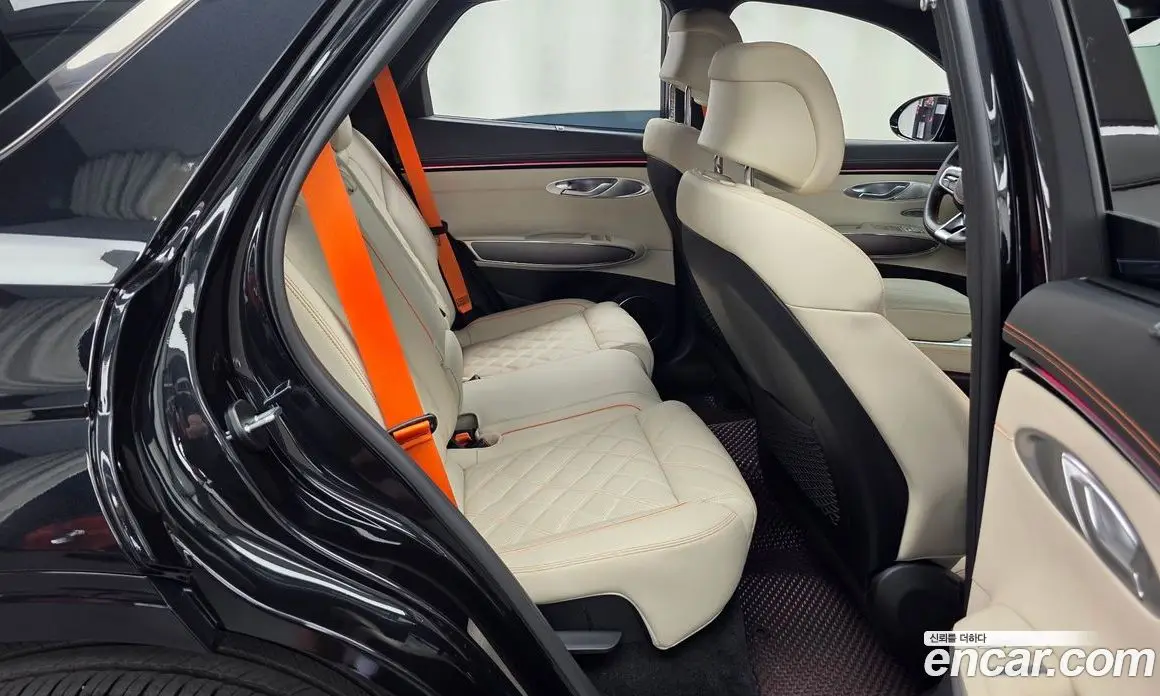 Genesis GV70 2024 2.5 автомат (гидро), фото 18