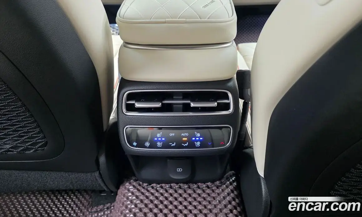 Genesis GV70 2024 2.5 автомат (гидро), фото 24