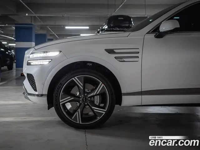 Genesis GV80 2025 2.5 автомат (гидро), миниатюра 6