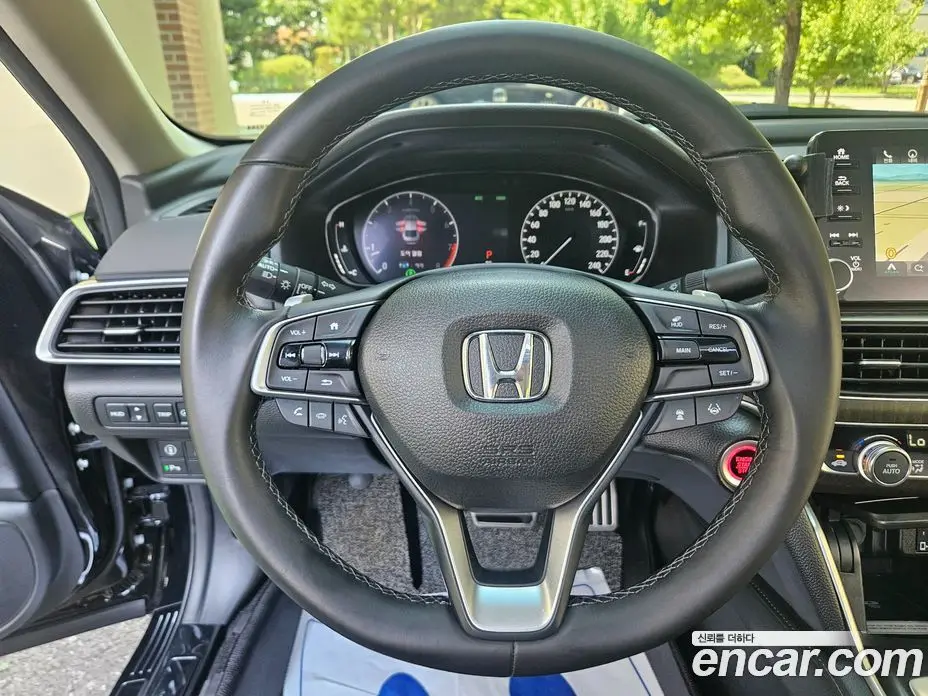 Honda Accord 2018 2.0 автомат (гидро), фото 12